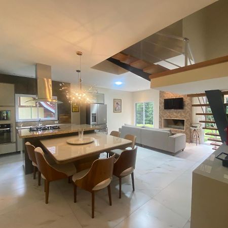 Hostyn Casa Manancial -4 Suites E Natureza Proxima Ao Capivari Campos do Jordão Exterior foto